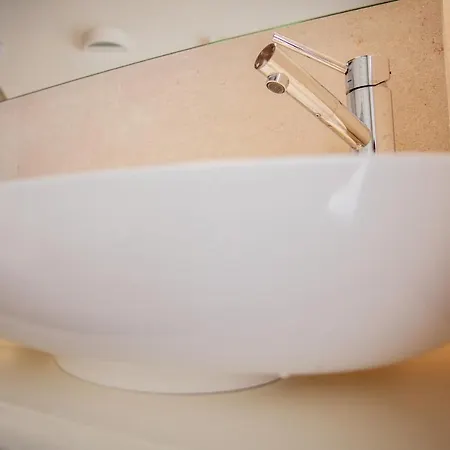 Medea - Peaceful Arco Della Pace Flat 2pax Wifi 아파트 밀라노