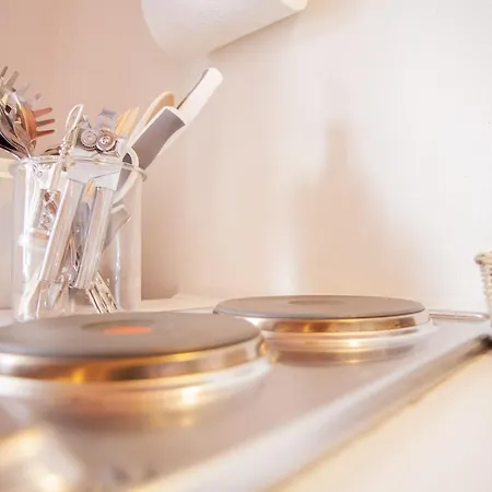Medea - Peaceful Arco Della Pace Flat 2pax Wifi 아파트