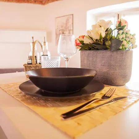 아파트 Medea - Peaceful Arco Della Pace Flat 2pax Wifi